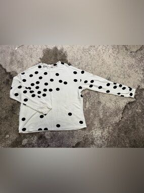 Source Unknown White Long Sleeve Tee with Black Polka Dots - no tag
